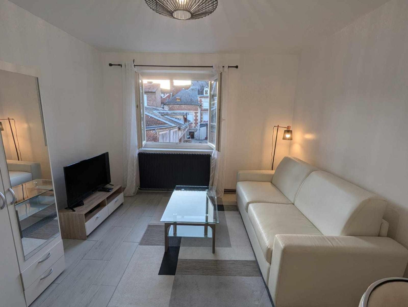 Superbe Duplex En Plein Coeur De Crepy-En-Valois Apartment Exterior photo